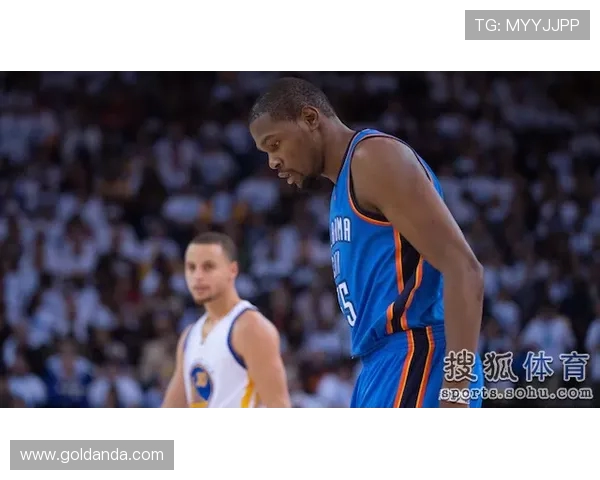 詹姆斯四罚全失后强拔三分命中得分上双砍下一二分领衔比赛走势