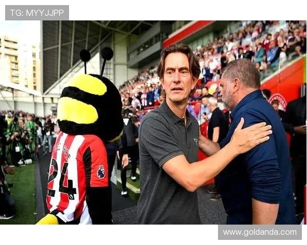 马雷斯卡与阿莫林相继下课 传统足球经理与现代俱乐部理念的博弈 马雷斯卡与阿莫林相继下课 传统足球经理与现代俱乐部理念的博弈